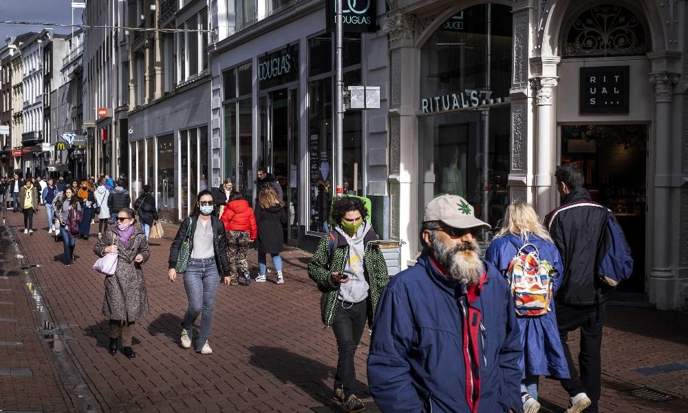 Covid: nuovo record di contagi in Olanda, 8.182 in 24 ore