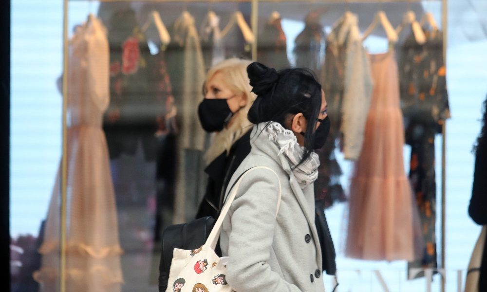 Covid: più duro per lavoratrici, persi 470.000 posti