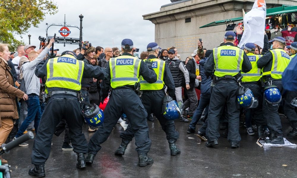 Covid: polizia Londra disperde protesta anti-lockdown