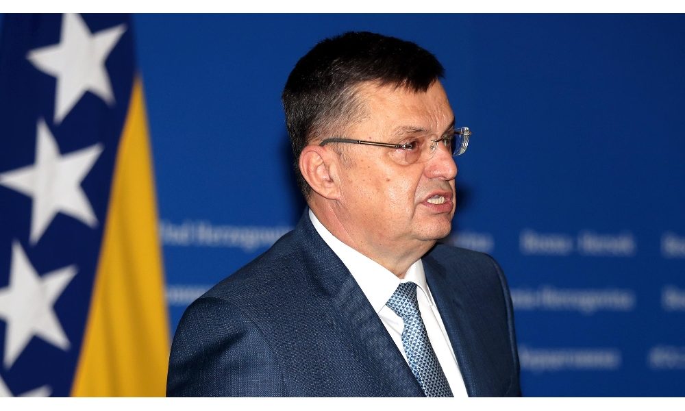 Covid: premier Bosnia positivo, in isolamento a casa
