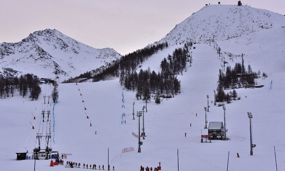 Covid: primo giorno sulla neve per Sci Club Sestriere