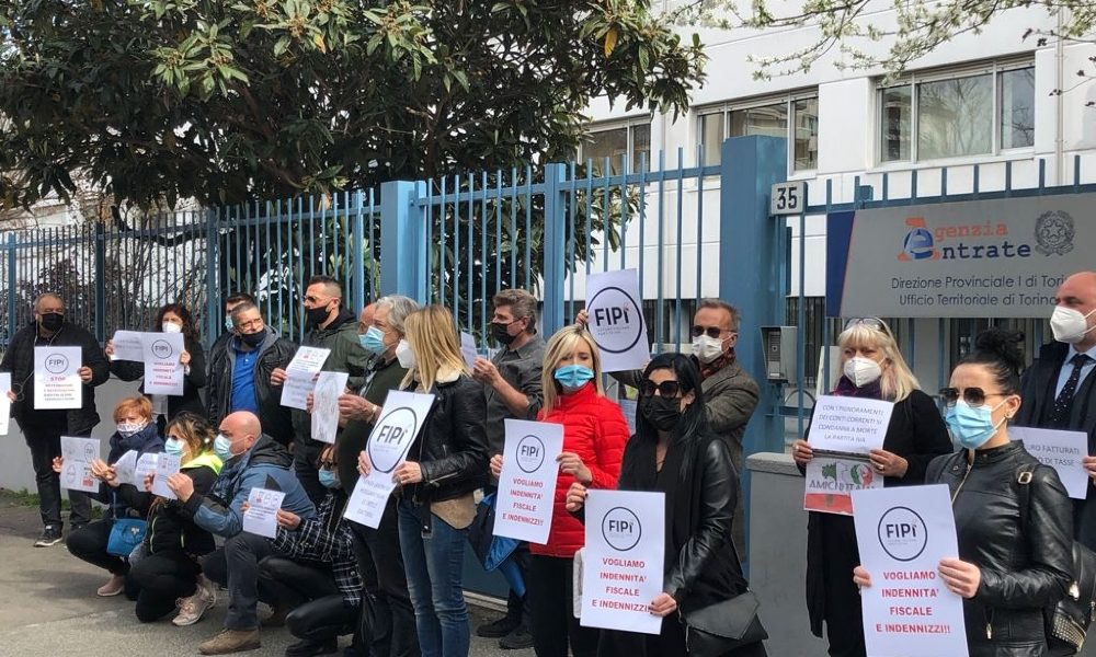 Covid: protesta partite Iva, condannati a morte certa