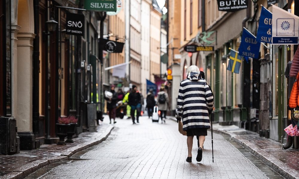 Covid: record di nuovi casi in Svezia, mai così tanti