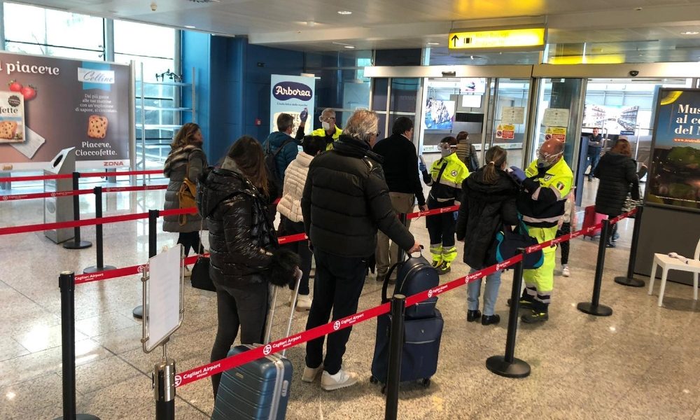 Covid: test per ingresso in Sardegna, esclusi i politici