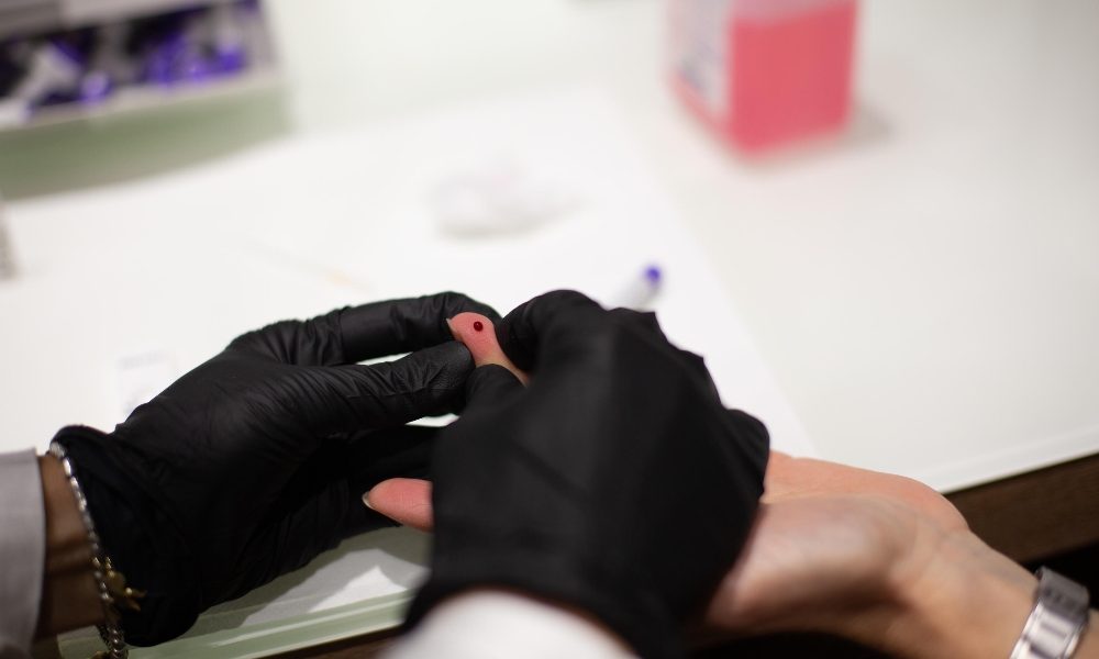 Covid:E-R, in 3 giorni 18mila sierologici rapidi in farmacia