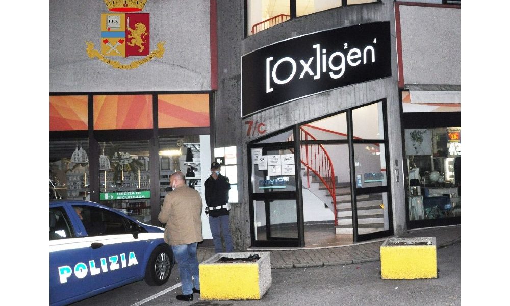 Covid:in pista 500 giovani accalcati a ballare,chiuso locale