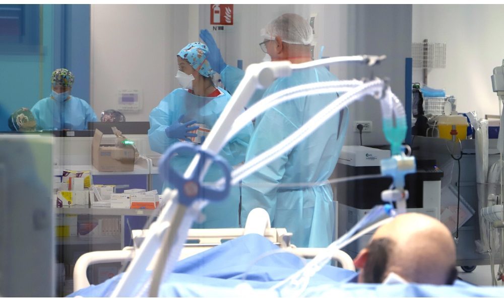 Covid,meno di 9 mila casi,ma su terapie intensive e ricoveri