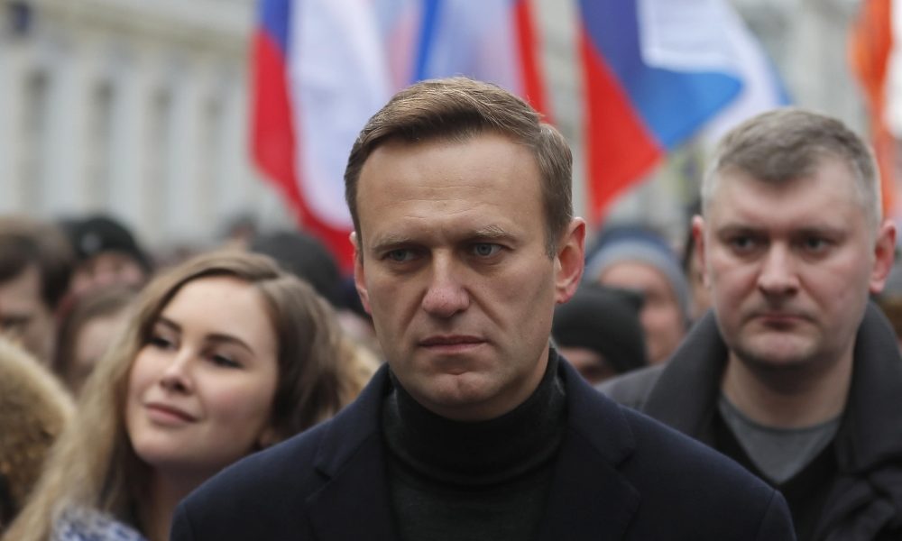 Cremlino, staff di Navalny ha portato via prove, è ostacolo