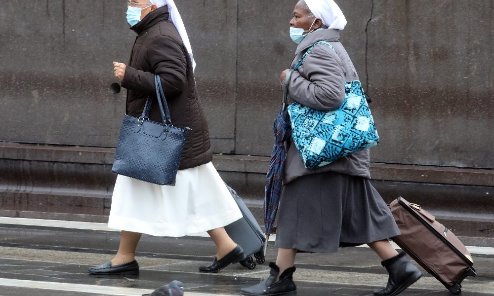 Crescono i cattolici nel mondo, sono 1,32 miliardi
