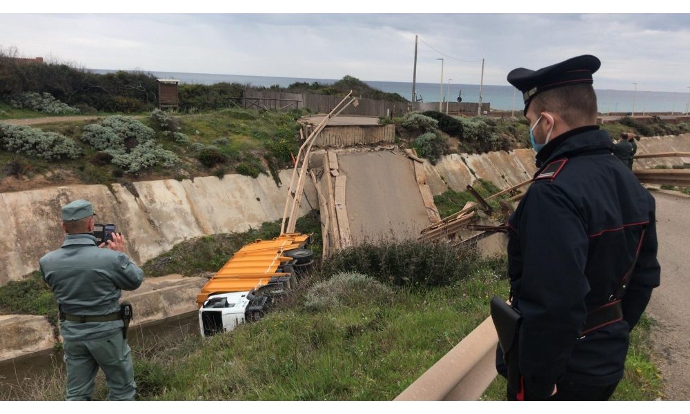 Crolla ponte in Sulcis, illese 2 persone