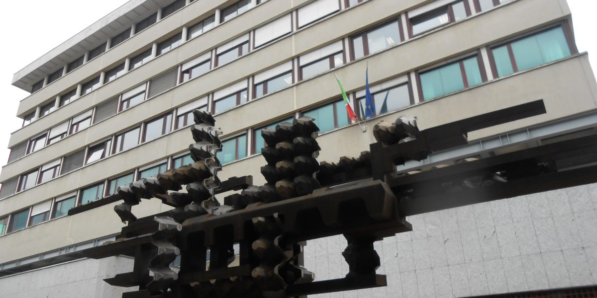 Cercò di investire due carabinieri: fu tentato omicidio