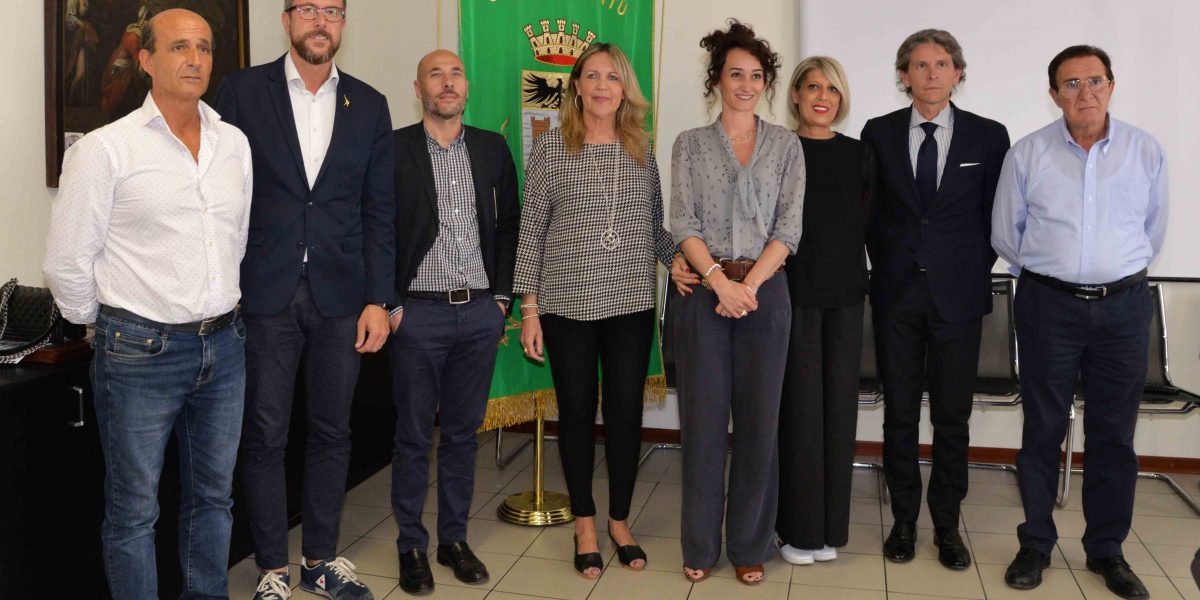 Cantù, presentata la nuova giunta: Carroccio pigliatutto in Comune