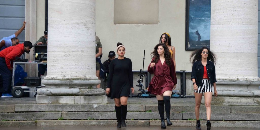 “Chanakya”, la pioggia non ferma il set indiano