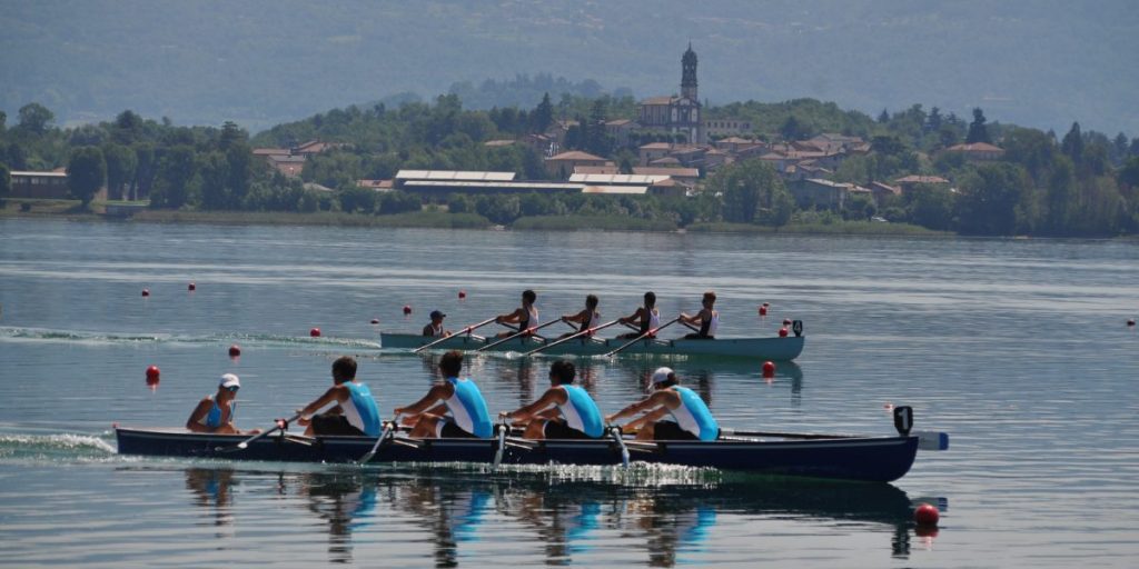 Estate internazionale al Centro remiero di Eupilio. Lo scorso weekend la gara tricolore di sedile fisso