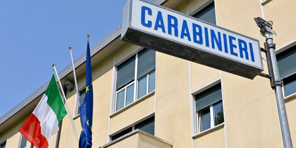 Inseguimento di notte tra Erba e Albese con Cassano: denunciati due giovani