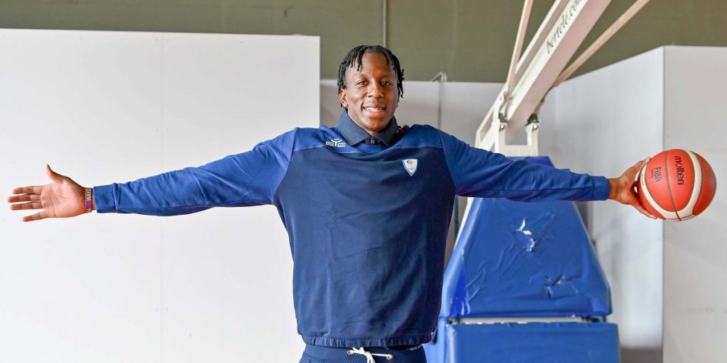 Pallacanestro Cantù, se ne va  Kavell Bigby-Williams