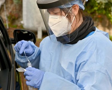 Alberoni, amori da romanzo nel salotto di “Angoli”