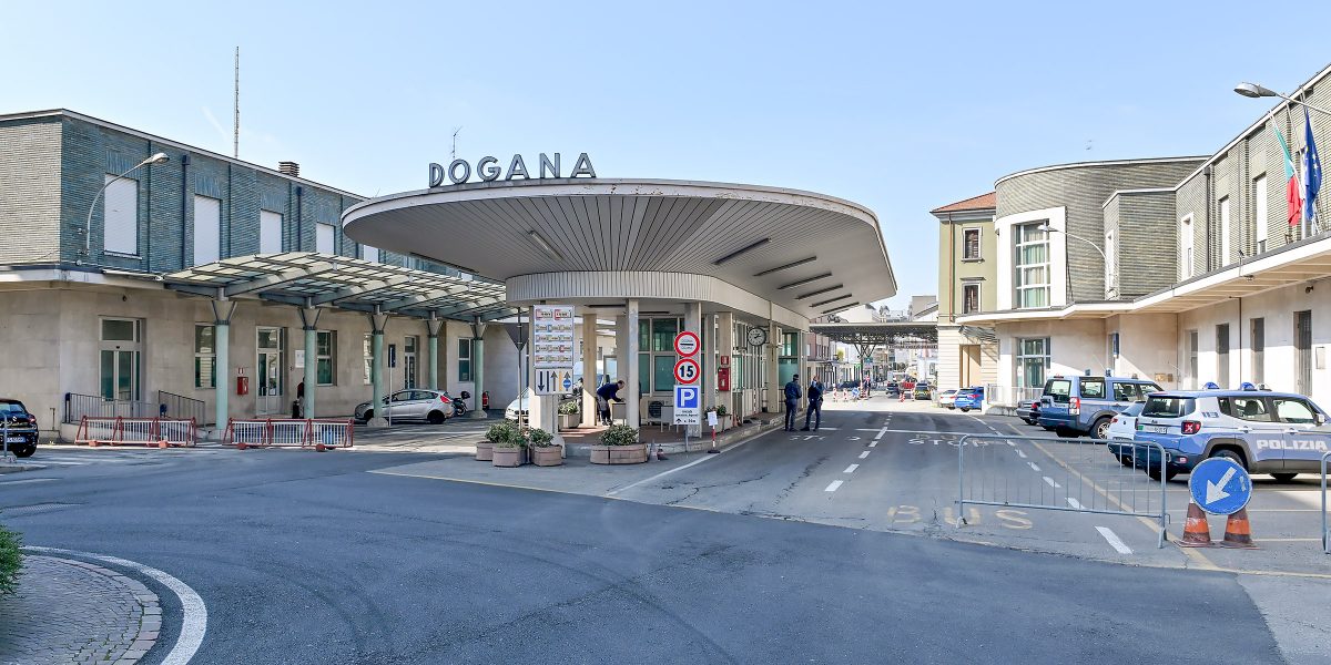 Emergenza Covid, al momento le dogane con la Svizzera restano tutte aperte
