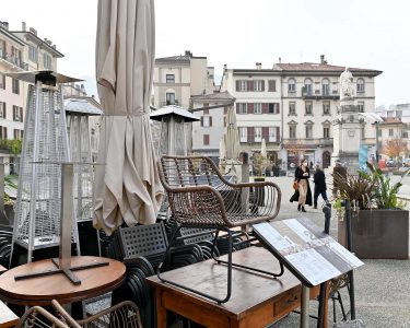 Canottieri Lario: remata sul lago, assemblea e incontro con l’autore