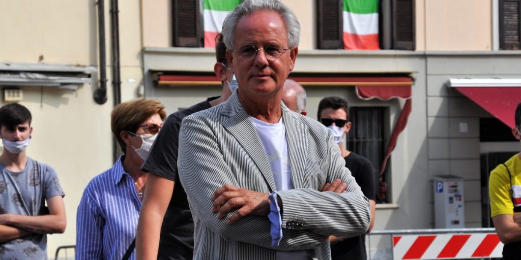 L’abbraccio di Appiano Gentile a Horacio Pagani