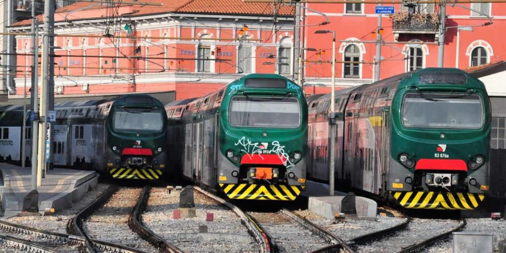 Il Pd: «Pendolari comaschi abbandonati»