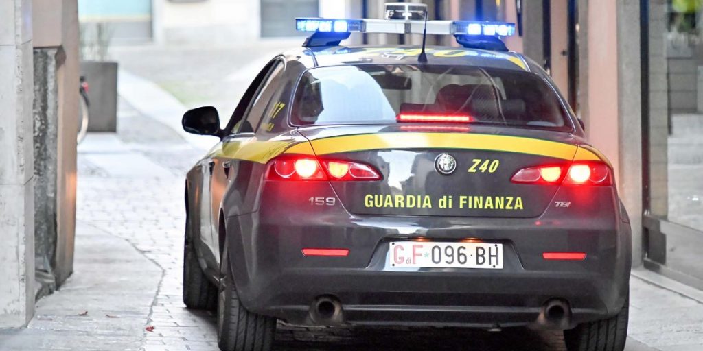 Riciclaggio internazionale da milioni di euro. La Finanza arresta due fratelli comaschi