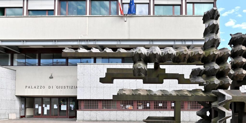 Molestie a una minore e a una donna: patteggia