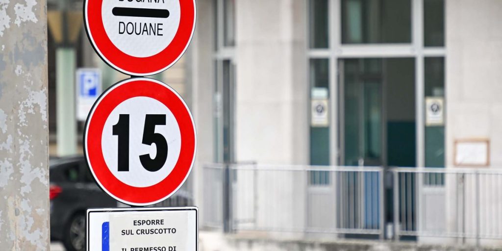 Il sindacato svizzero e la crisi: «Non pagano solo i frontalieri»