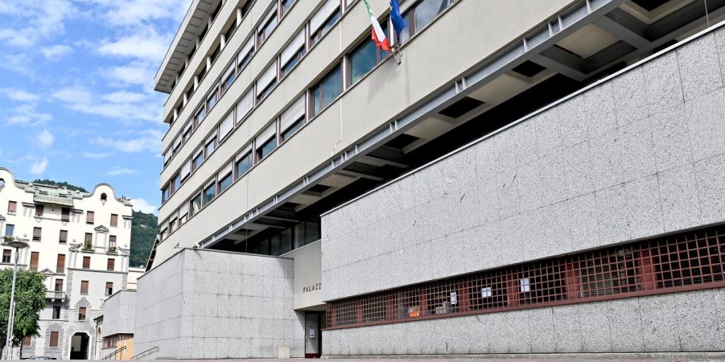 Maxi incendio sui monti di Sorico: aperto il processo a due studenti
