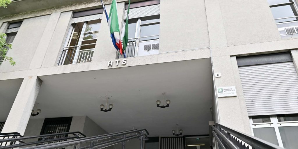 La curva dei contagi continua lentamente a salire