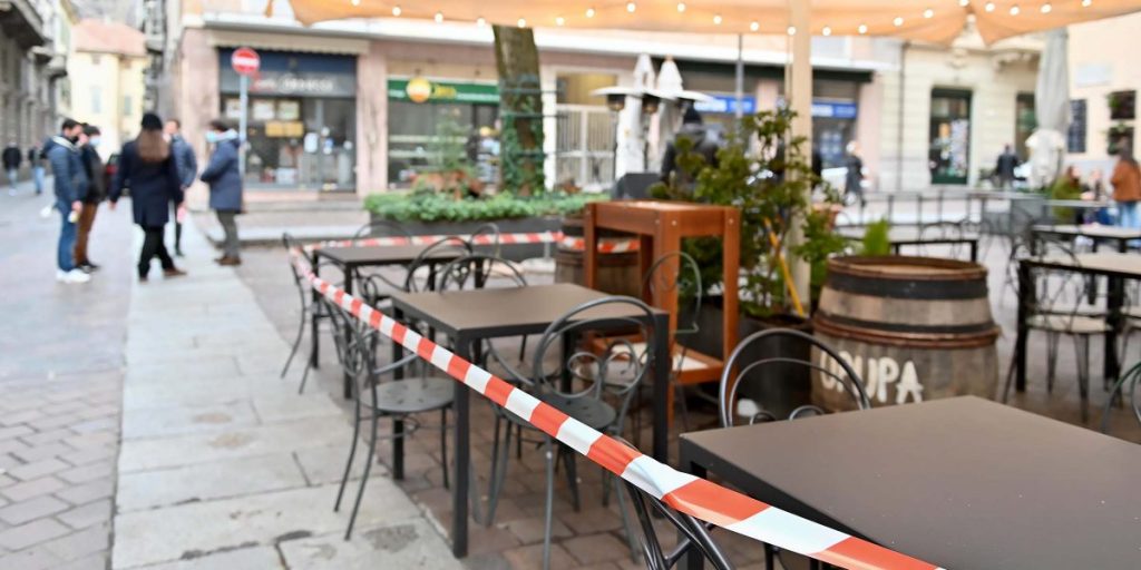 Martedì a Como un presidio per riaprire mercati e bar
