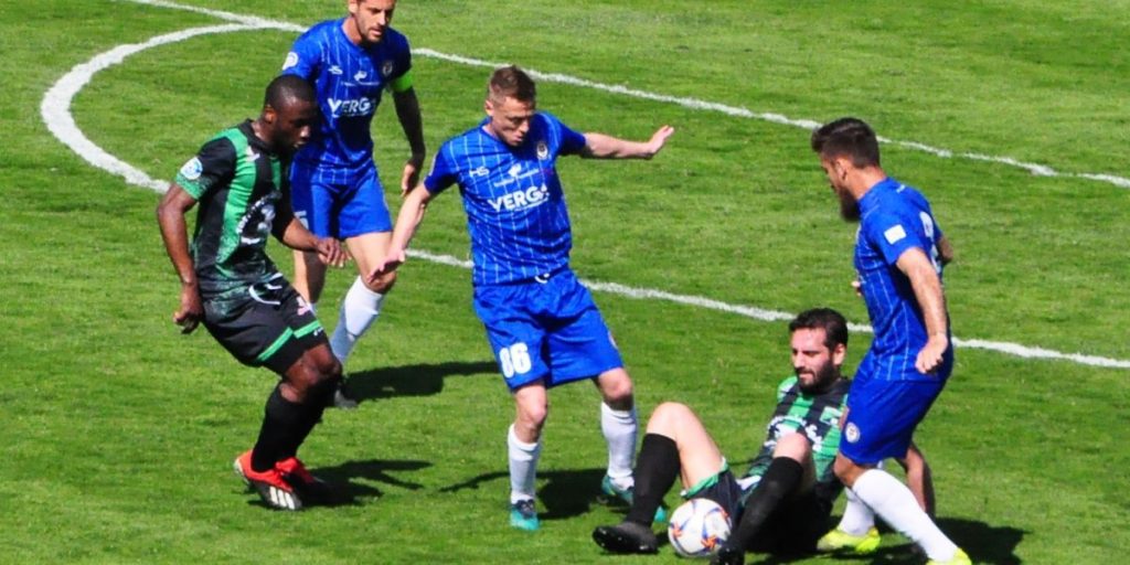Caravaggio-Como, settore ospiti a 10 euro. Per i tifosi azzurri una tribuna da oltre 500 posti
