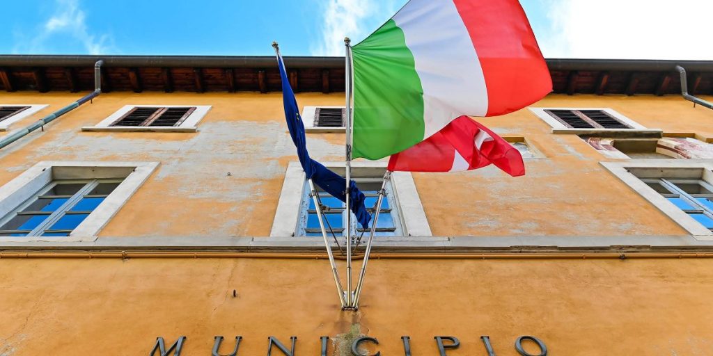 Cimitero di Albate, al via i lavori di rifacimento dei colombari