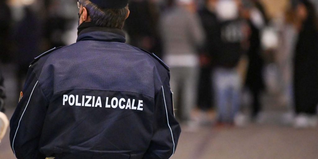 Como: rilevano un incidente stradale e scoprono una storia di violenza