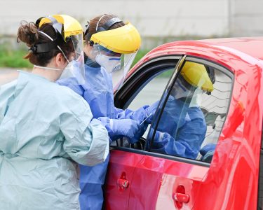 Niente maxi-schermi. Chi vuole seguire la gara in compagnia punti su bar e oratori