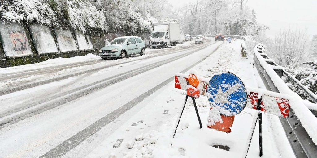 Maltempo: neve e freddo al CentroNord e allerta in 3 regioni
