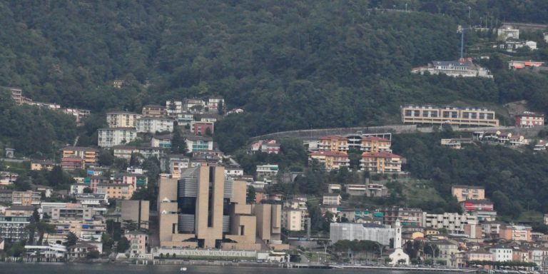 Organico a Campione, è già scontro: i dipendenti in esubero sono 68. Il sindacato scrive al prefetto