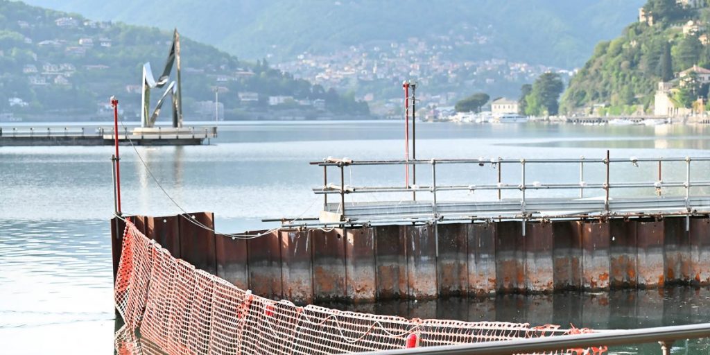 Paratie, consegnato ieri il cantiere: riprendono dopo quasi 8 anni i lavori sul lungolago