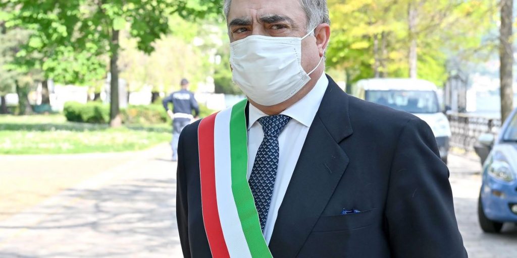 Rimpasto, il sindaco “aspetta” Forza Italia. Al momento le tante deleghe di Bella restano congelate
