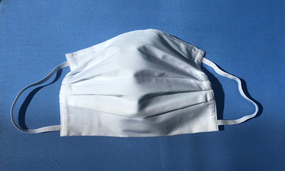 Da moda a mascherine, azienda cambia