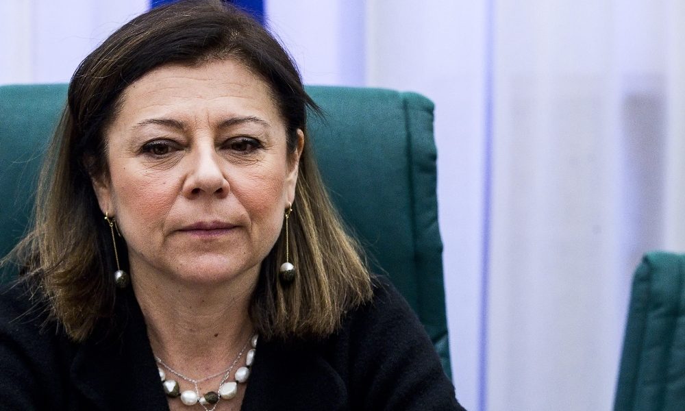 De Micheli, divieti tir contro norme Ue