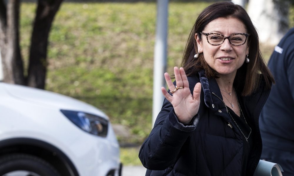 De Micheli,ipotesi stop scuole più lungo