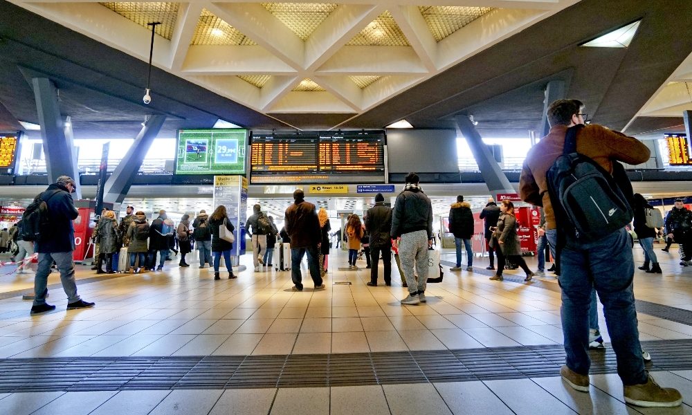 Deraglia treno AV a Lodi, un morto