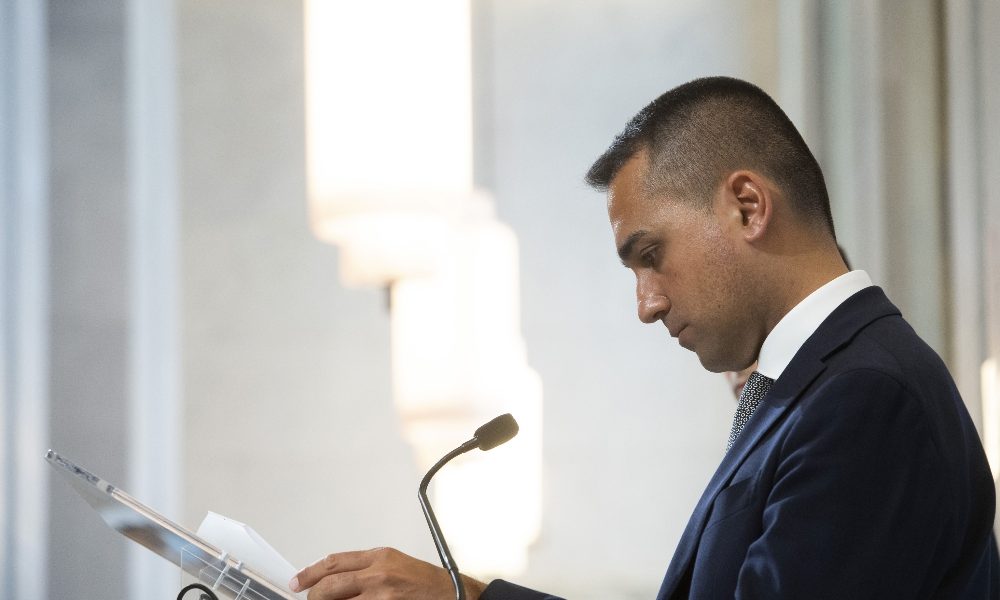 Di Maio atterrato a Tripoli, vedrà Serraj