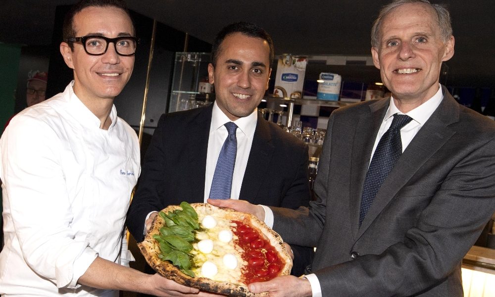 Di Maio e amb. Francia, pizza d’amicizia