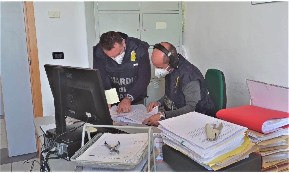 Droga: 15 arresti a Bari e sequestri per 3,5 milioni