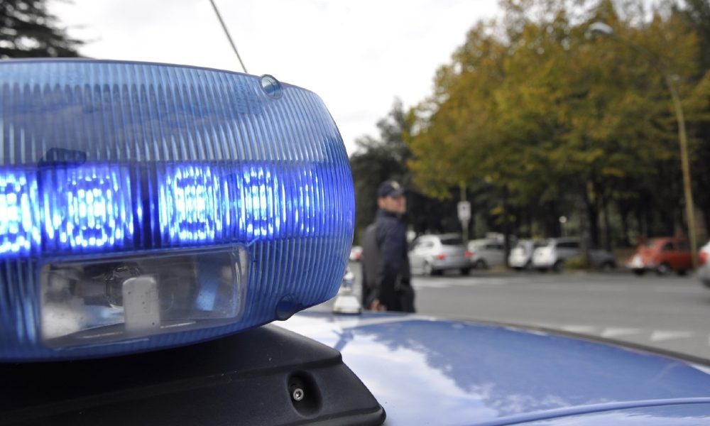 Droga, banda pusher in pineta Torre del Lago, ‘setaccio’ polizia