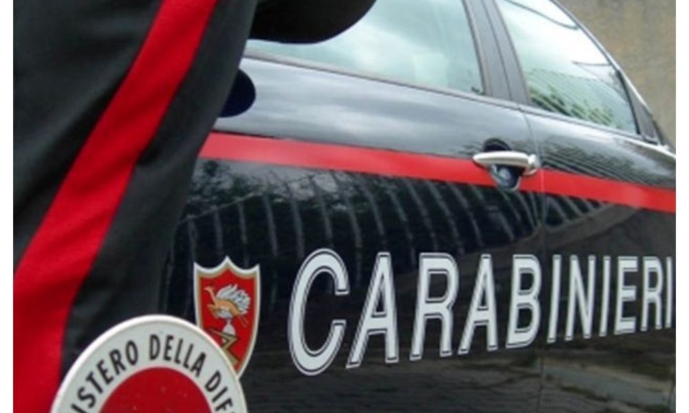 Droga: blitz Cc nel Catanese, 24 arresti