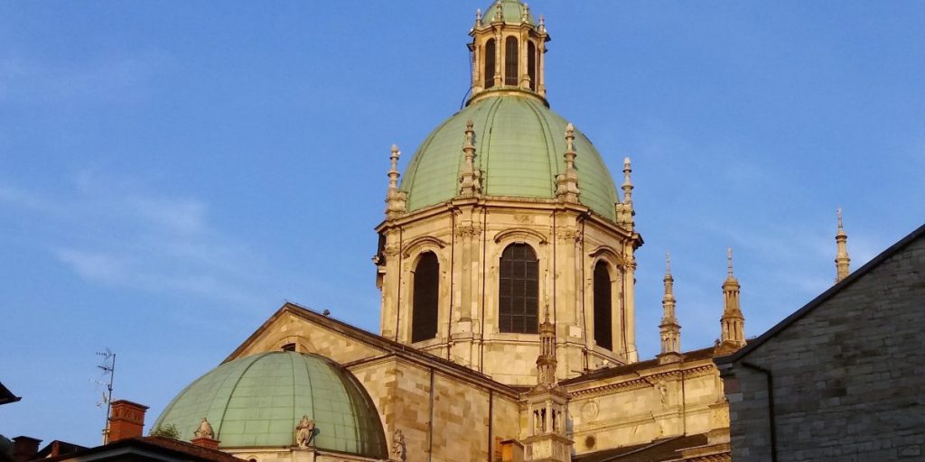 Nuovo impianto di illuminazione: lavori in corso nel Duomo di Como