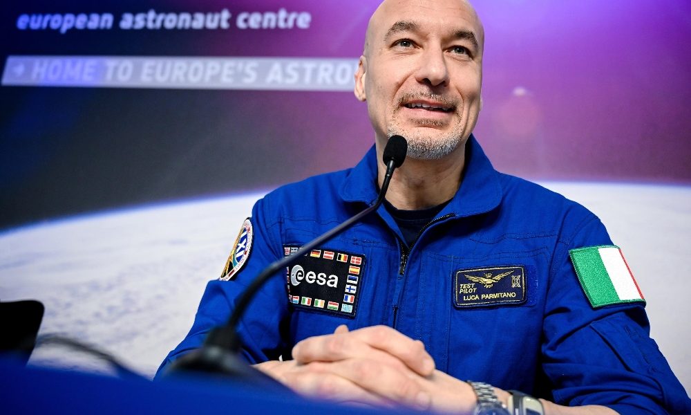 Earth Day: Parmitano, Forze armate in prima fila contro contagio